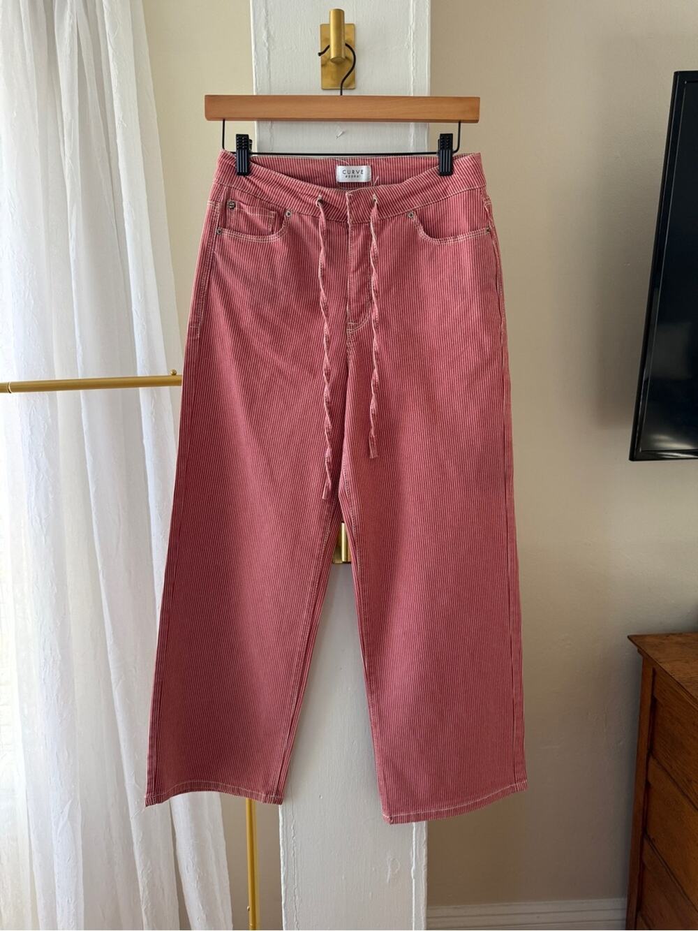 Curve Appeal Red & White Pinstripe Cropped Wide Leg Pants Size 2/26